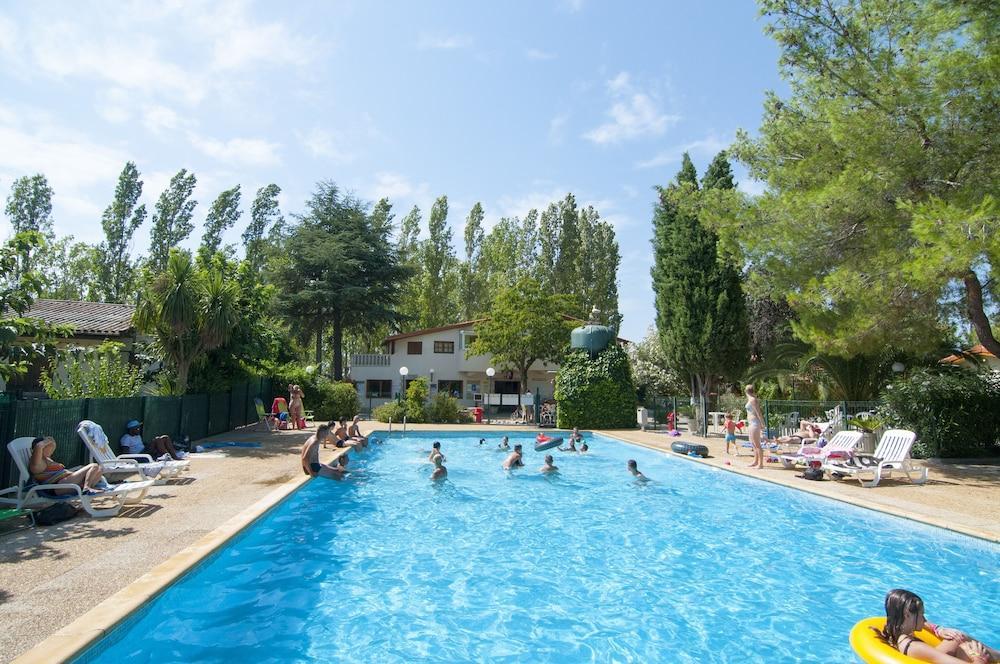Camping Le Rebau Montblanc Екстериор снимка