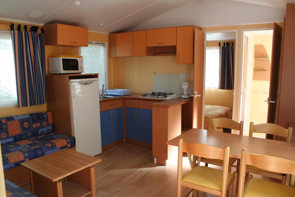 Camping Le Rebau Montblanc Екстериор снимка